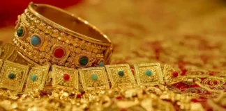 A luxy jewelry display