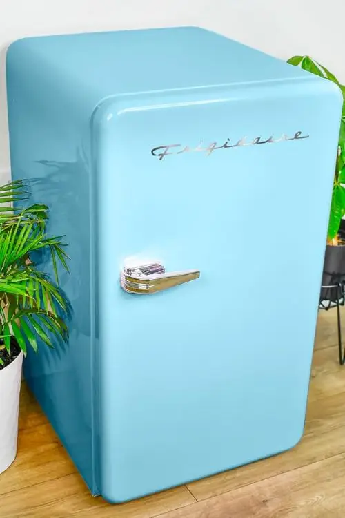Modern Retro Fridges: Style Meets Functionality 1 Frigidaire Modern Retro Fridges Image