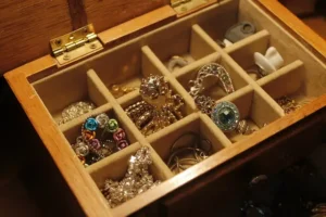 Luxy Jewels box