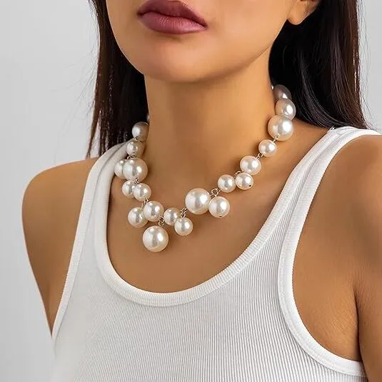 Faux Pearl Necklace Statement