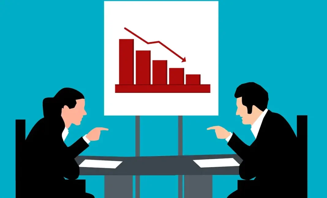 A couple on desk symbolizing toxic habits that destroy relationships