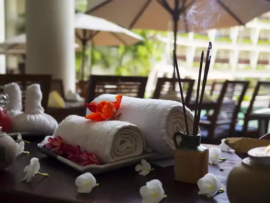 Transformative Holistic Wellness Retreats for Burnout