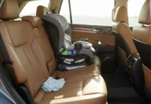 Britax Boulevard ClickTight Convertible Car Seat Review modern car interior with a sleek black Britax Boulevard ClickTight Convertible Car Seat securely installed in the backseat,