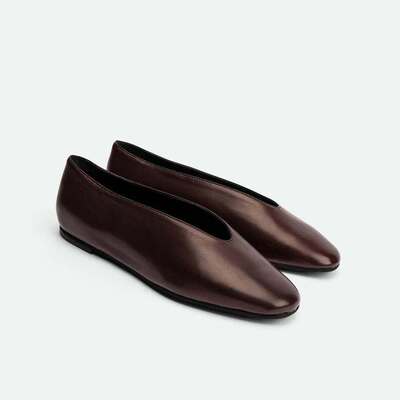 Quiet Luxury Ballet Flats: 7 Worth the Investment 3 Almond toe